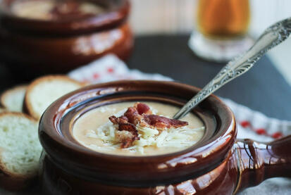 Adventurer&#39;s Ailments: soup of the day served with a bread roll and cider